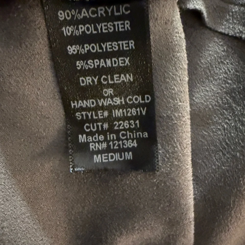 Vocal Charcoal Knit Vest - Picture 8 of 8